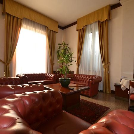 Hotel Residence Парма Екстер'єр фото